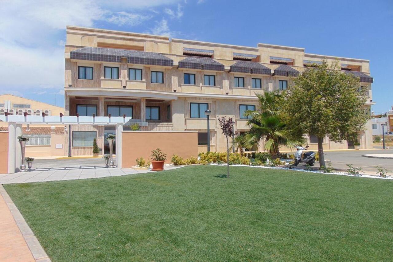 Hotel Restaurante Emilio إيّين المظهر الخارجي الصورة