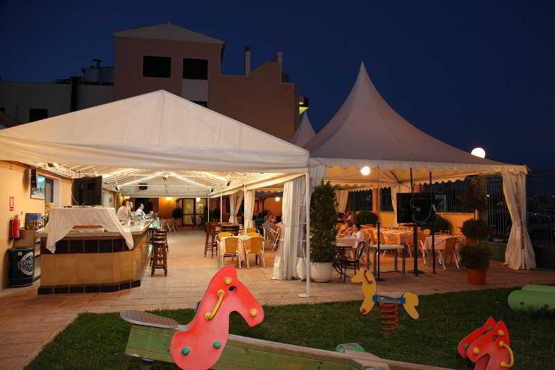 Hotel Restaurante Emilio إيّين المظهر الخارجي الصورة